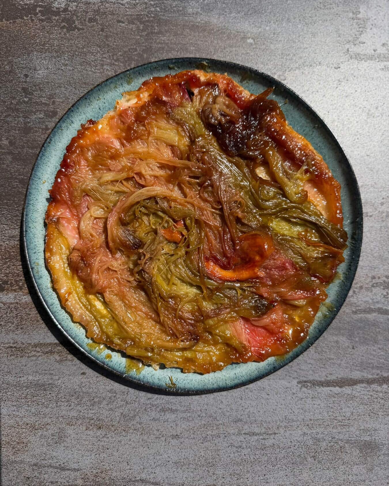 Rabarber-tarte-tatin-mooi-bord-recepten-bbq-kamado-dutch-bbq-dude