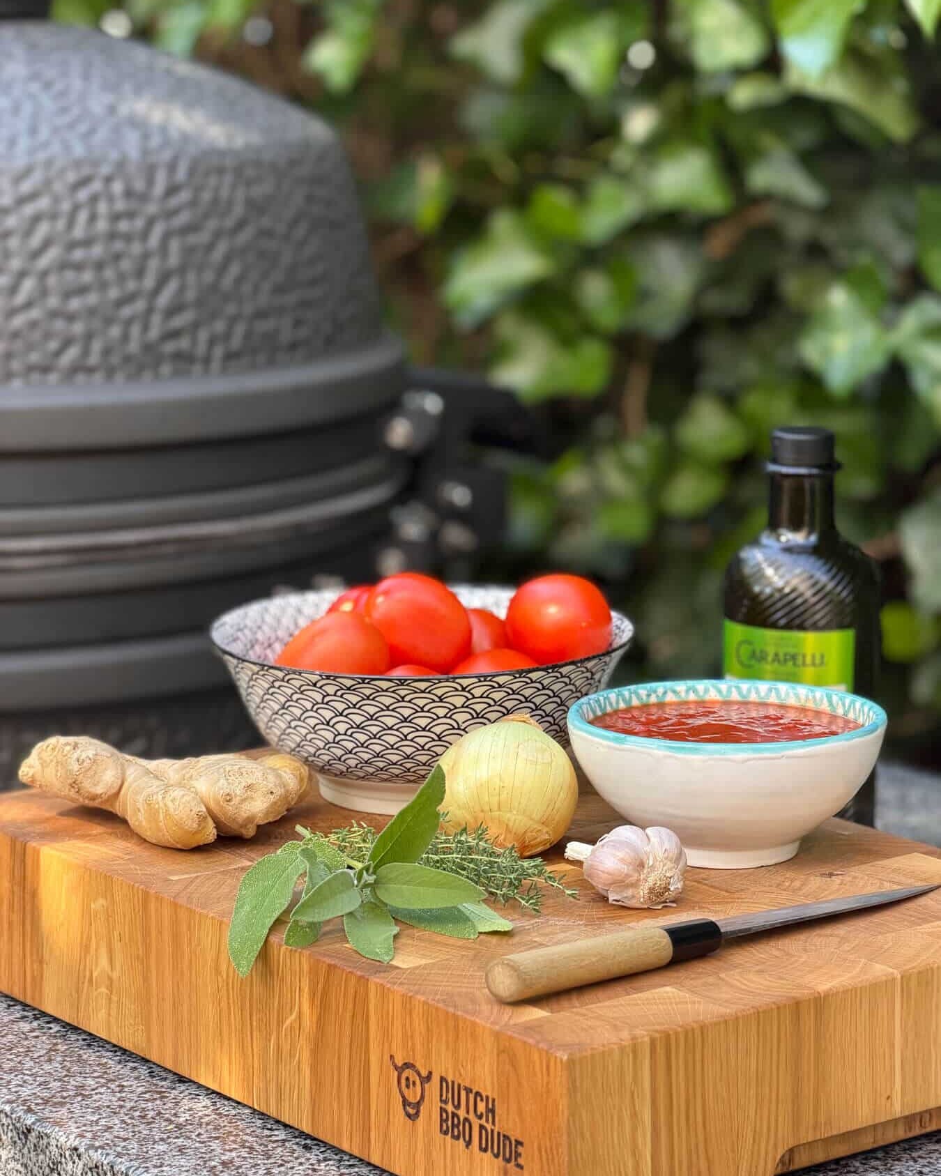 Albondigas-pittige-Spaanse-gehaktballetjes-in-tomatensaus-recepten-bbq-kamado-dutch-bbq-dude-ingredienten-tomatensaus
